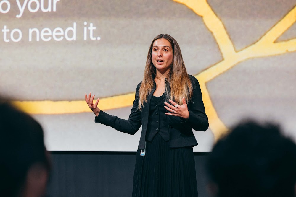 Jaclyn Konzelmann giving a keynote on AI products (photo 5)